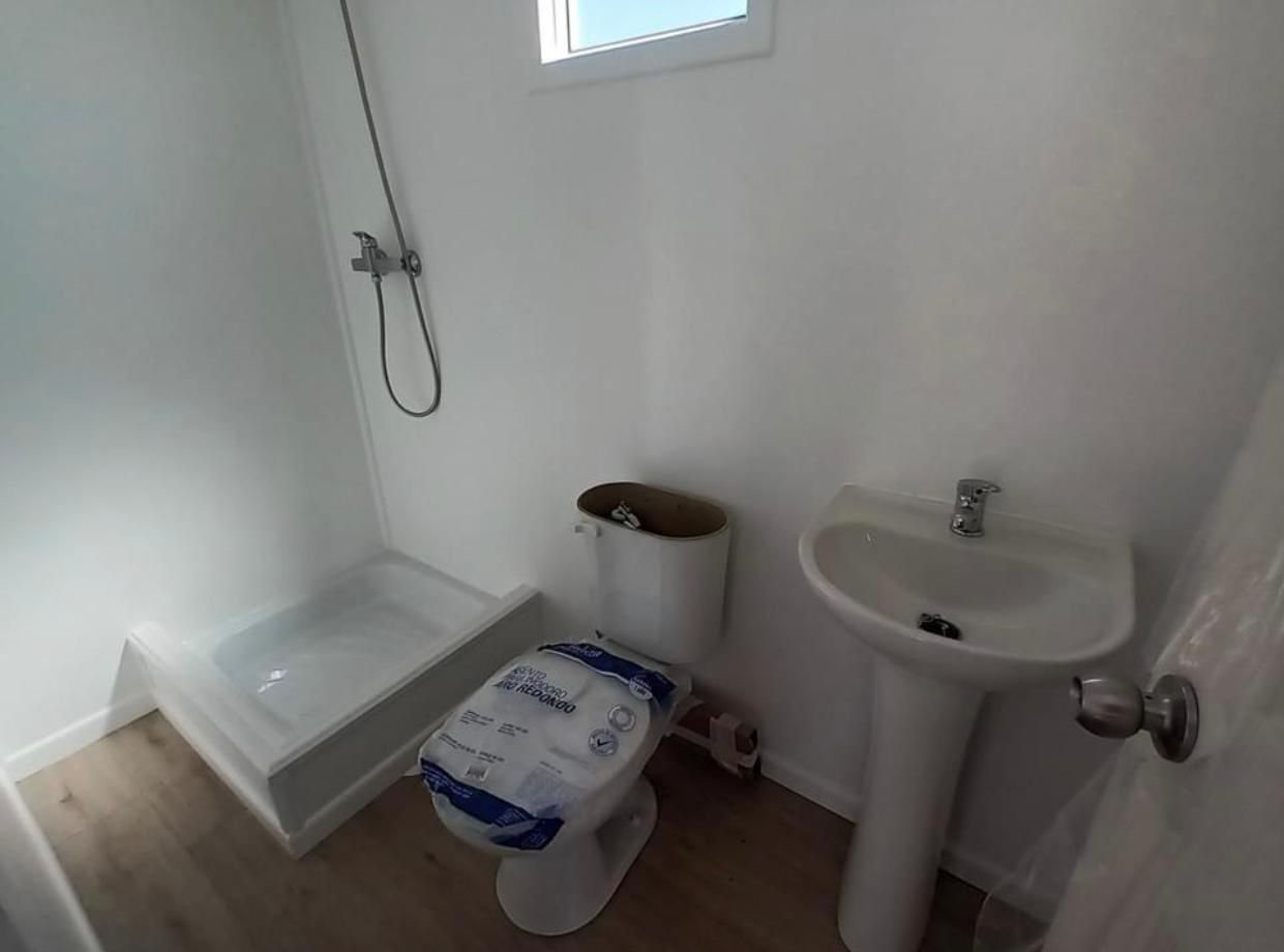 contenedor habitable HC de 20 pies modificado blanco