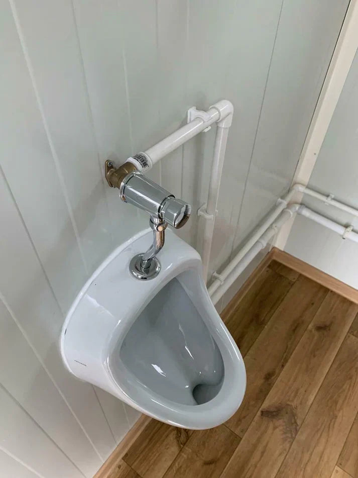 WC Cabina Doble 3×2 metros con tanque de aguas residuales