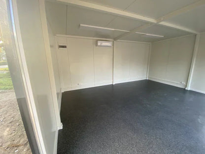 Contenedor de oficina 6X4,70m