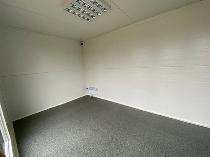 contenedor oficina 6X2,83 metros con 2 ventanas