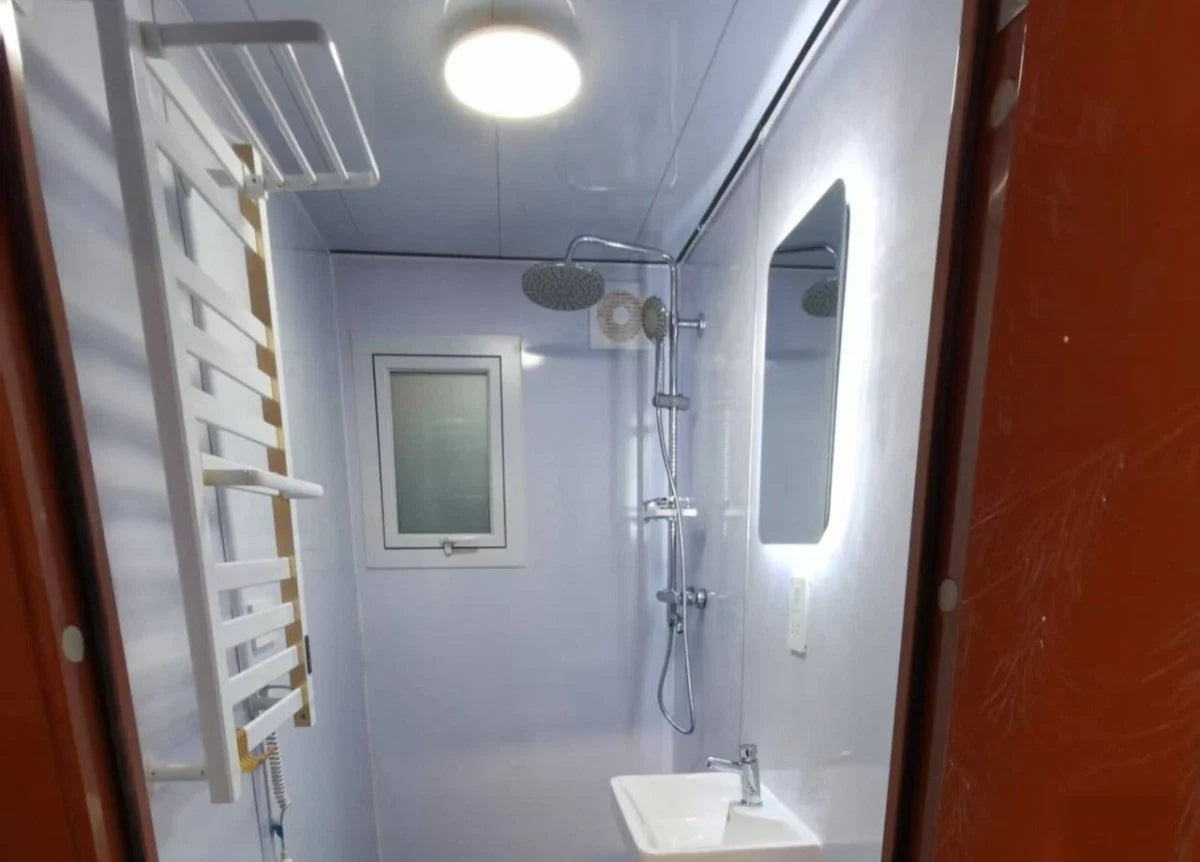 Bloque Prefabricado de Duchas de 4 Plazas para Personas con Movilidad Reducida (20 Pies / 6 Metros)