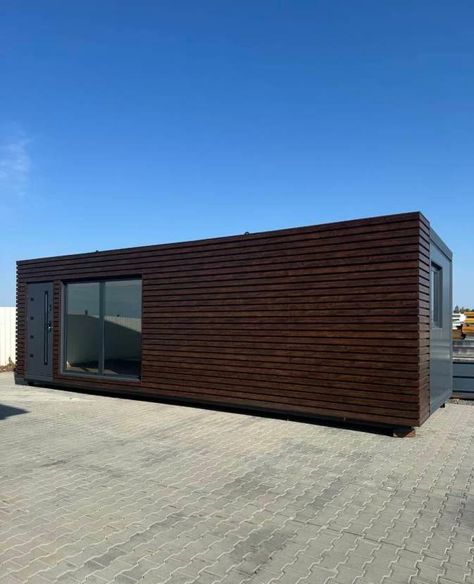 contenedor habitable con paneles sándwich de 12x3 metros
